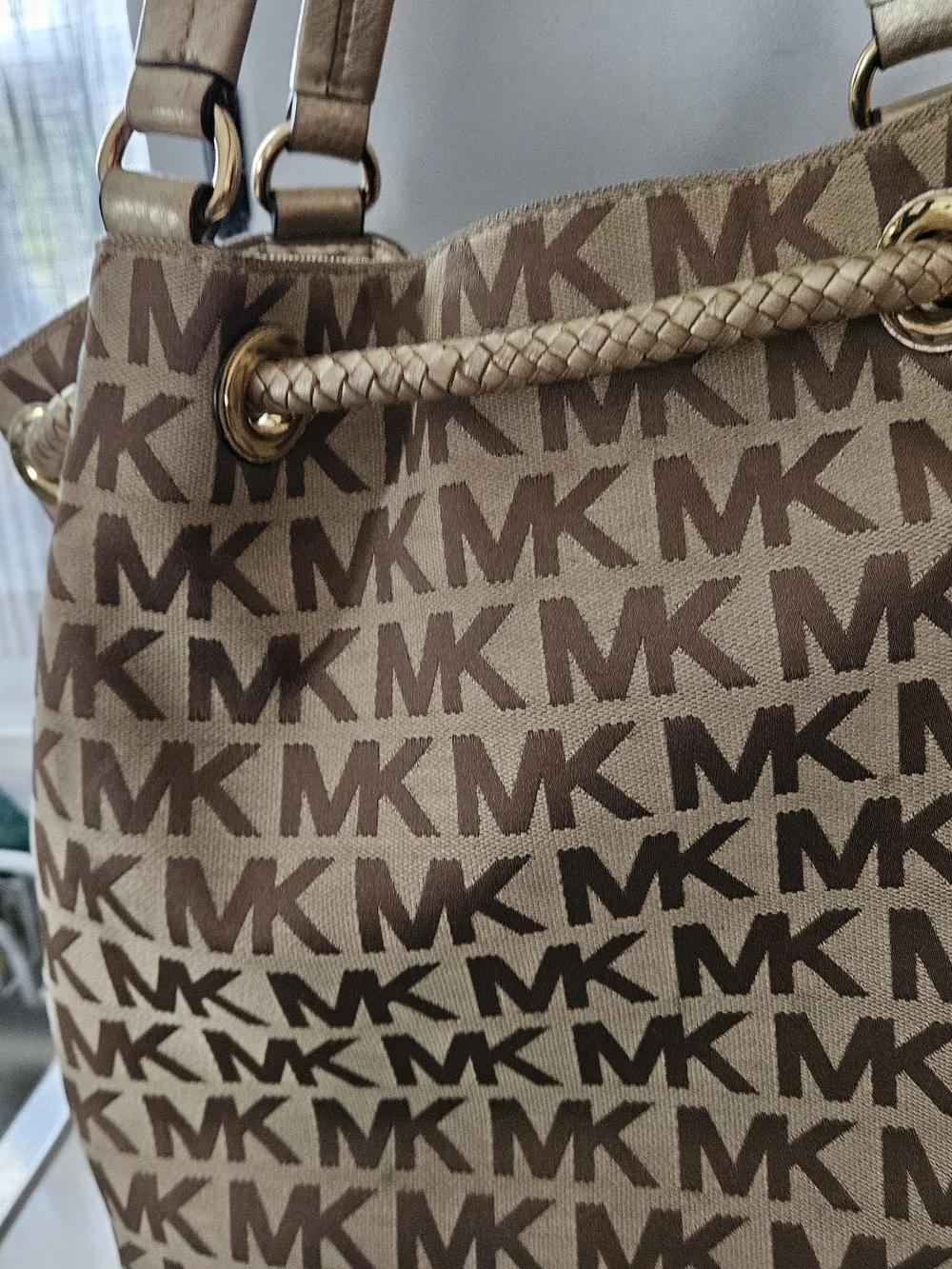 Michael Kors  jet set large signature satchel tote.